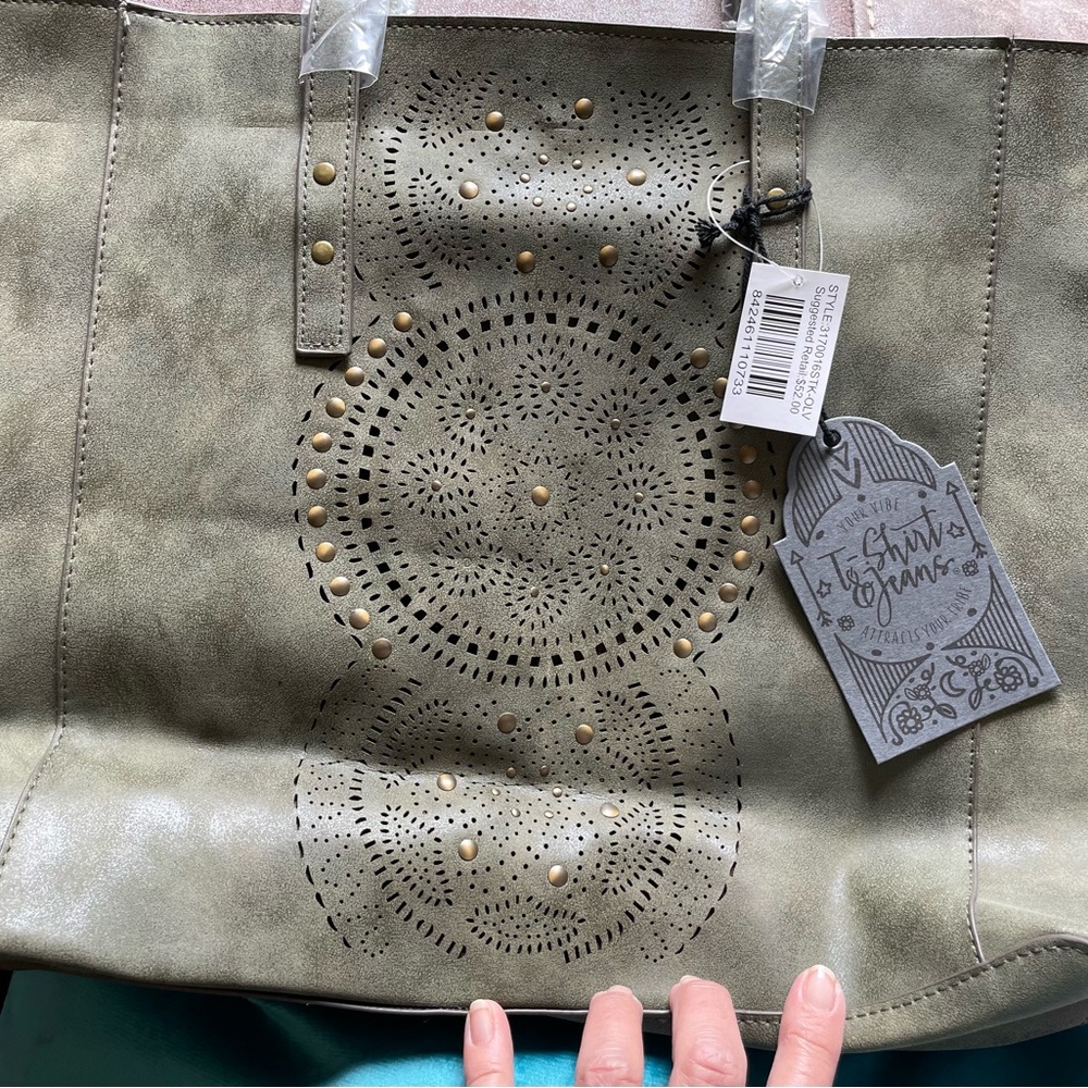 Large Light Green Pocketbook by T-shirt & Jeans. Extra deep tote/pocketbook.